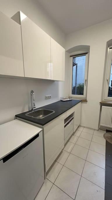 Apartment Upperroom - *